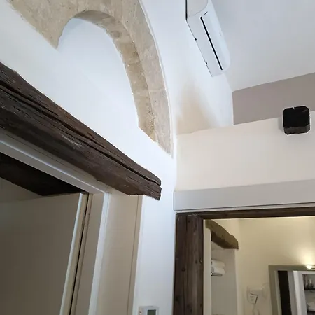 Dimora Arco - Old Town Couette-café 4*