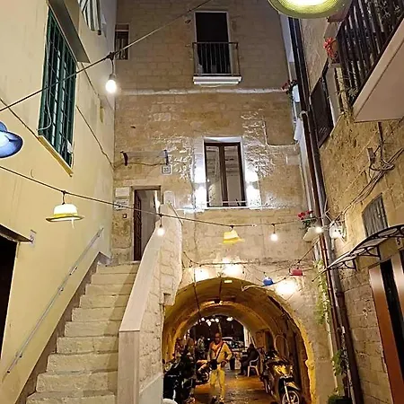 Dimora Arco - Old Town Couette-café