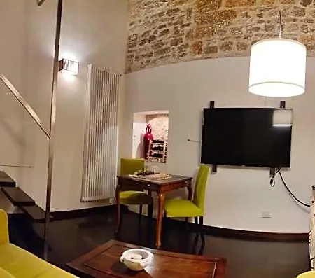 Dimora Arco - Old Town Couette-café 4*