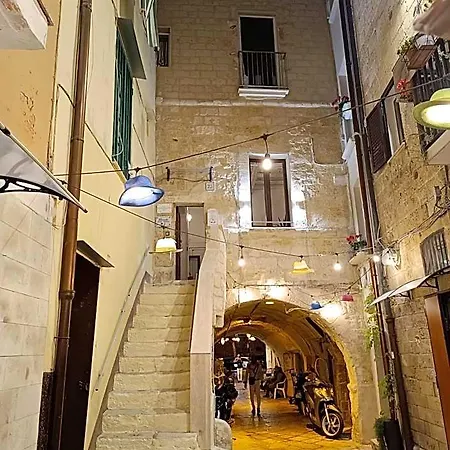 Dimora Arco - Old Town Couette-café