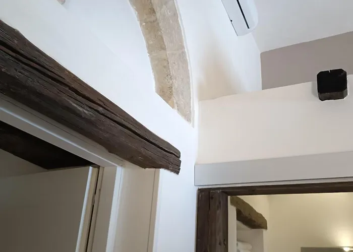 Dimora Arco - Old Town Bed and breakfast 4*